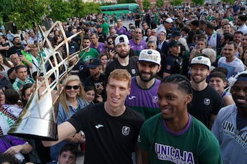 El Unicaja de M¨¢laga celebra su segundo t¨ªtulo de la BCL (Basketball Champions League) en La Parroquia, Bas¨ªlica y Real Santuario de Santa Mar¨ªa de la Victoria y de la Merced.