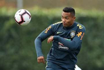 Soccer Football - Brazil Training - Arsenal Training Centre, St Albans, Britain - November 15, 2018 Brazil's Alex Sandro during training Action Images via Reuters/Peter Cziborra