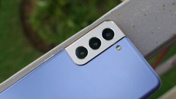 Una c¨¢mara motorizada para m¨®viles, nueva patente Samsung
