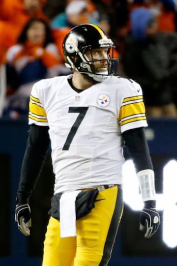 Ben Roethlisberger, quarterback de Pittsburgh Steelers, tuvo delante de sí el partido más díficil del año para cualquier jugador. Sin Antonio Brown, sin DeAngelo Williams, con el brazo tocado, fue capaz de mantener a su equipo en liza durante todo el partido. Con 24/37 en pases, 339 yardas, demostró por que es uno de los mejores quarterbacks de la NFL.