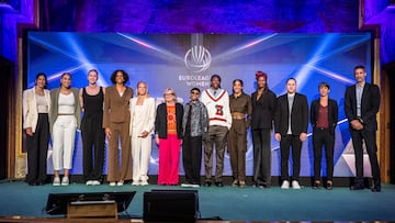 Los galardonados en la gala de la Euroliga femenina.