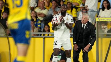 Carlo Ancelotti y Antonio Rüdiger