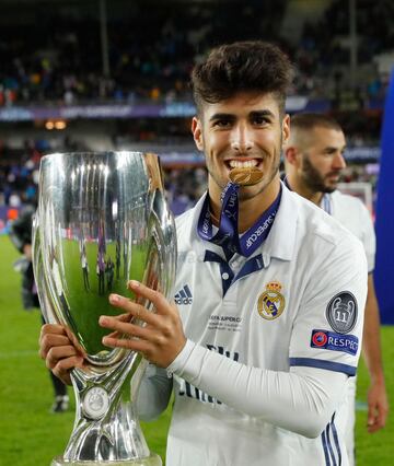 Tres títulos en una sola temporada y ¡con 21 años! Si se lo propone, podrá superar a los mejores. Se estrena con su primera Liga española (al igual que otros 15 jugadores de la actual plantilla), un Mundial de Clubes y una Supercopa de Europa, donde debutó con el Real Madrid con un golazo.