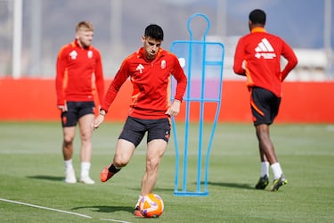 El Granada busca competencia para Luca Zidane y mira delanteros