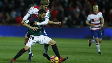 15/01/17 PARTIDO PRIMERA DIVISION
GRANADA - OSASUNA
Roberto Torres (CA Osasuna) y Samper (Granada CF)