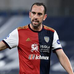 "Sonrojante": Godín vive un infierno