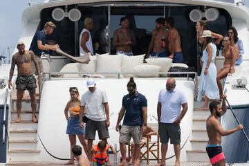 Las fotos de Neymar en Ibiza que suscitan comentarios