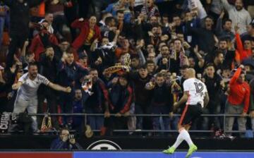 Zaza celebrates.