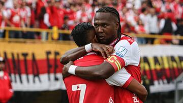 Hugo Rodallega celebra un gol durante el partido Santa Fe - Envigado, jornada 2 de la Liga BetPlay disputado hoy 27 de enero.