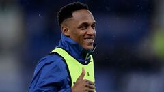 Un exdelantero de Everton quiere mayor competencia para Yerry Mina.