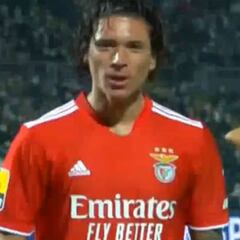 Darwin Núñez no tiene límites: hat trick en Portugal y ya son... ¡14 goles en 19 partidos!