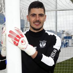 Serantes blinda sus opciones de seguir en el Leganés