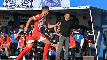 LEGANÉS (MADRID), 24/04/2025.-El entrenador del Girona Michel Sánchez, durante el partido de la jornada 33 de LaLiga EA Sports entre el Leganés y el Girona, este jueves en ele estadio de Butarque en Leganés (Madrid).-EFE/ Fernando Villar