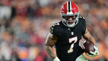 After a live TV slip during Thursday night’s comeback win, Atlanta’s star running back owned the mistake quickly, drawing mixed reactions but no league discipline.