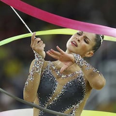 Carolina se despide con un diploma y varias ovaciones