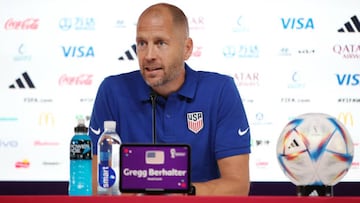 Gregg Berhalter, entrenador de la Selección de Estados Unidos, durante conferencia de prensa en Qatar 2022