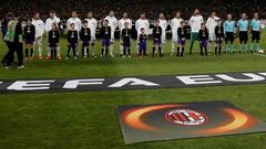 Los jugadores del Milán, en un partido de Europa League.