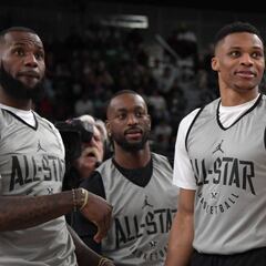 Westbrook se enfada con la afición de los Lakers: "Paul George no va a ninguna parte"