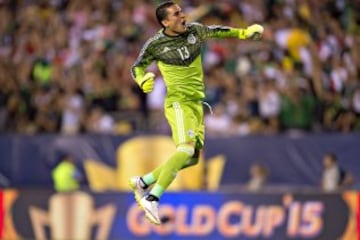 Tras un sondeo de As, los fanáticos mexicanos votaron por su cuadro titular que quieren ver en el primer partido de Juan Carlos Osorio al frente de la Selección Mexicana.