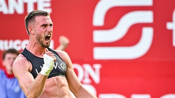 Flakus dio la victoria desde el punto de penalti.