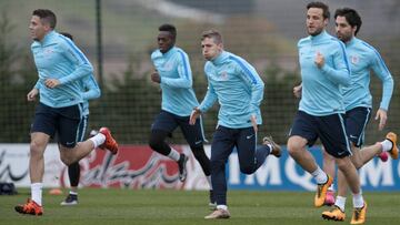 Muniain, con Elustondo, Williams, Gurpegui y Etxeita