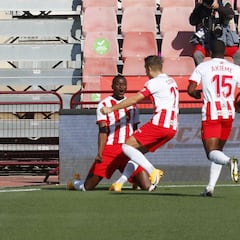 Al Almería le sale todo