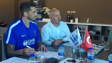 José Sosa abandona el Milán para fichar por el Trabzonspor