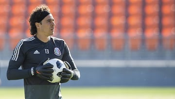 Ochoa es colocado como el quinto mejor portero del Mundial