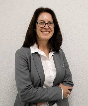 Jo Fernandes, la coordinadora FIFA en el partido de España