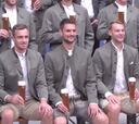 Bayern Munich swap shirts for lederhosen in team photo