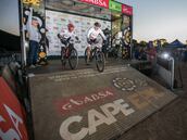 La Cape Epic más salvaje: récord de ascensión con 1.650 metros