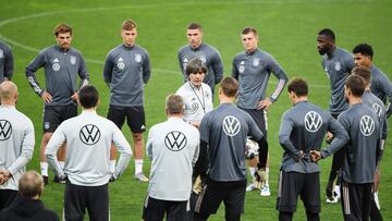 Löw, ratificado, seguirá en el banquillo de Alemania