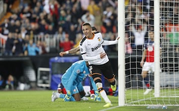 2-1. Rodrigo Moreno celebró el segundo tanto que Adama Soumaoro marcó  en propia puerta.