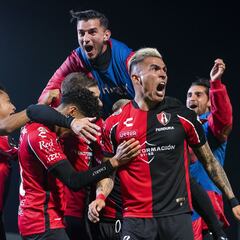 José Riestra negó conflicto de interés por el puesto de su hermano en la FMF