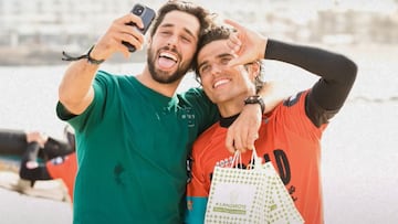 Selfie de Fabian Muhmenthaler y Jerome Cloetens en Tarifa.