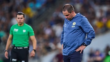 Andre Soares Jardine head coach of America during the 16th round match between Monterrey and America as part of the Liga BBVA MX, Torneo Clausura 2025 at BBVA Bancomer Stadium, on April 16, 2025 in Monterrey, Nuevo Leon, Mexico.