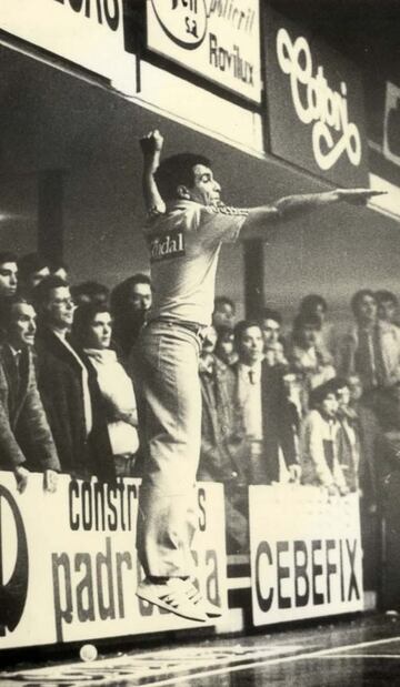 Pedro Hernández Cabrera (Santa Cruz de La Palma, 1953) es el personaje más importante vinculado a la historia del baloncesto palmero. Arbitró durante trece años en Primera División y fue designado para una final de la Copa de Europa y cuatro finales de Copa. Dirigió también en los Juegos Olímpicos de Los Ángeles en 1984. Hernández ostentó también el cargo de presidente de la Federación Insular de Baloncesto de La Palma y obtuvo la medalla de bronce al Mérito Deportivo. Es el único colegiado español nominado al FIBA Hall of Fame. Recibió además la medalla de la ciudad de Santa Cruz de La Palma.