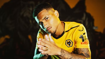 Los Wolverhampton Wanderers Football Club confirmaron el fichajes del jugador del Flamengo Joao Gomes. Se suma a sus filas hasta verano de 2028 por un precio de unos 17 millones de euros.