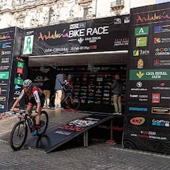 Jaén y Córdoba serán las sedes de la Andalucía Bike Race 2021