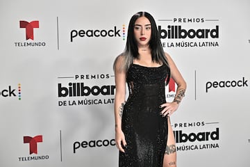 Nicki Nicole, cantante, rapera y compositora argentina, posa en la alfombra roja de los Latin Billboard Awards.