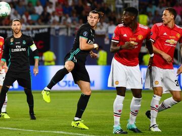 SKOPJE, MACEDONIA - AUGUST 08:  Gareth Bale of Real Madrid attempts to shoot during the UEFA Super Cup final between Real Madrid and Manchester United at the Philip II Arena on August 8, 2017 in Skopje, Macedonia.  (Photo by Dan Mullan/Getty Images)