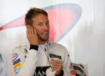 Jenson Button compagina su labor en la F1 con el triatlón.