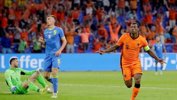 AMSTERDAM, NETHERLANDS - JUNE 13: Georginio Wijnaldum of Holland celebrates 1-0 during the  EURO match between Holland  v Ukraine  at the Johan Cruijff Arena on June 13, 2021 in Amsterdam Netherlands (Photo by Eric Verhoeven/Soccrates/Getty Images)