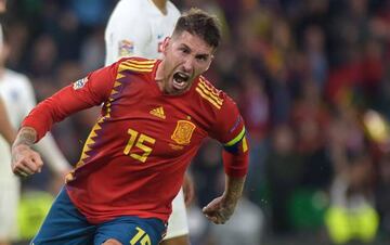 Spain's defender Sergio Ramos celebrates after scoring during the UEFA Nations League football match between Spain and England on October 15, 2018 at the Benito Villamarin stadium in Sevilla.