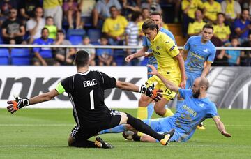 Nenad Eric, Ivan Mayevskiy y Enes Unal.