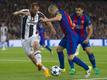 Iniesta y Chiellini. 