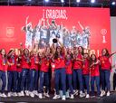 Homenaje a las campeonas del mundo Sub-17: “Sois la leche”