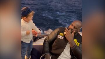 El curioso momento entre Shaq y Hasbullah en un barco en movimiento