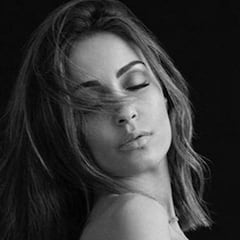 Hiba Abouk y su "dulce espera" desnuda en la recta final de su embarazo