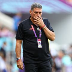 Periodistas de Costa Rica: “Luis Fernando Suárez se debería ir por dignidad, por respeto al país”